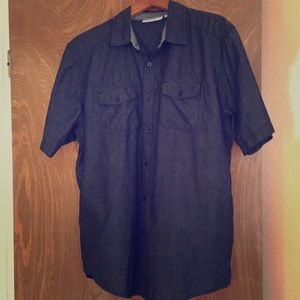 Men’s short sleeve button up shirt